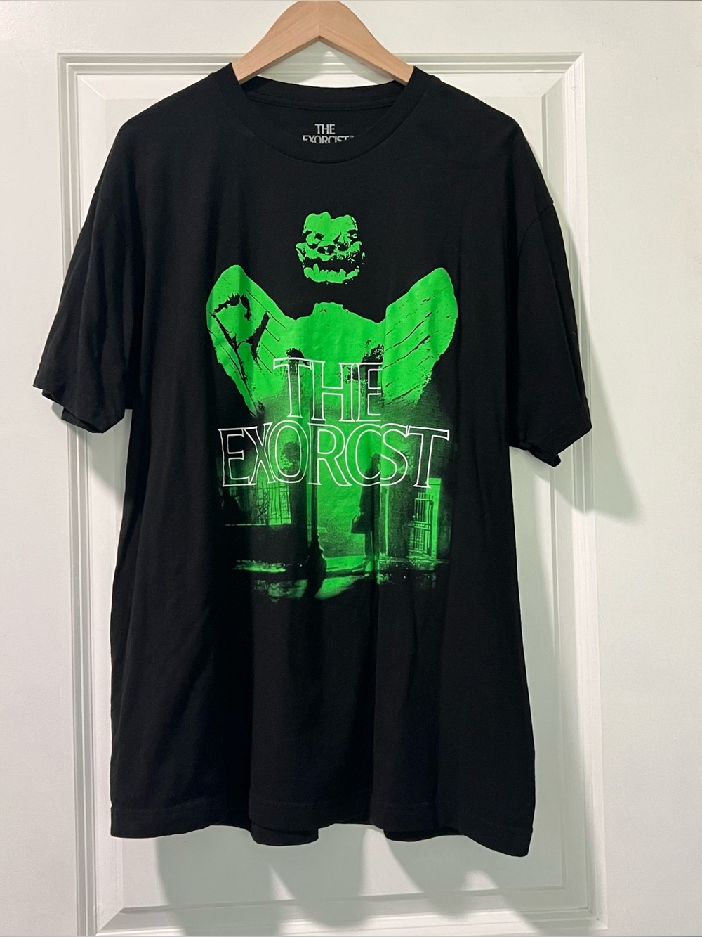 The Exorcist Men’s T-Shirt Size XL Black 1970s Horror Movie Tee Halloween